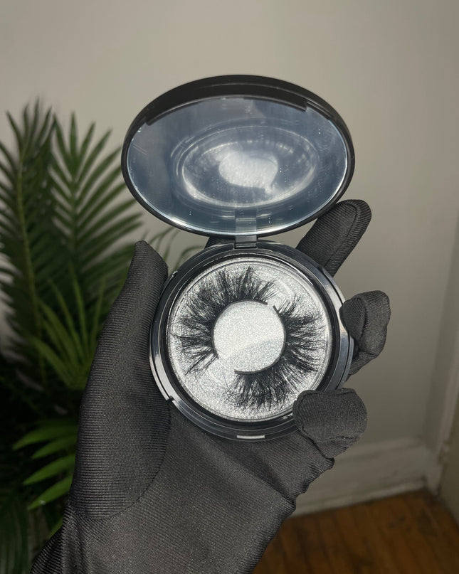 "Obsesses" 25MM Fluffy Dramatic Faux Lashes