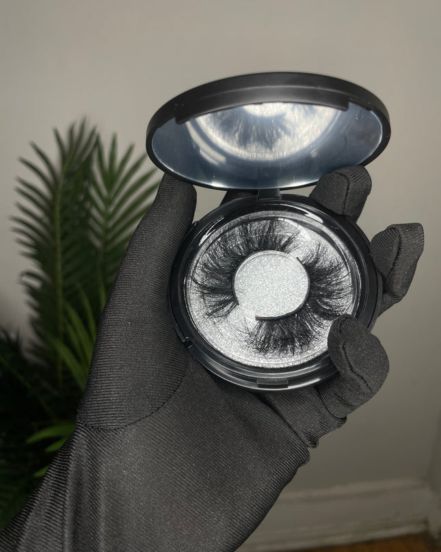 "Obsesses" 25MM Fluffy Dramatic Faux Lashes