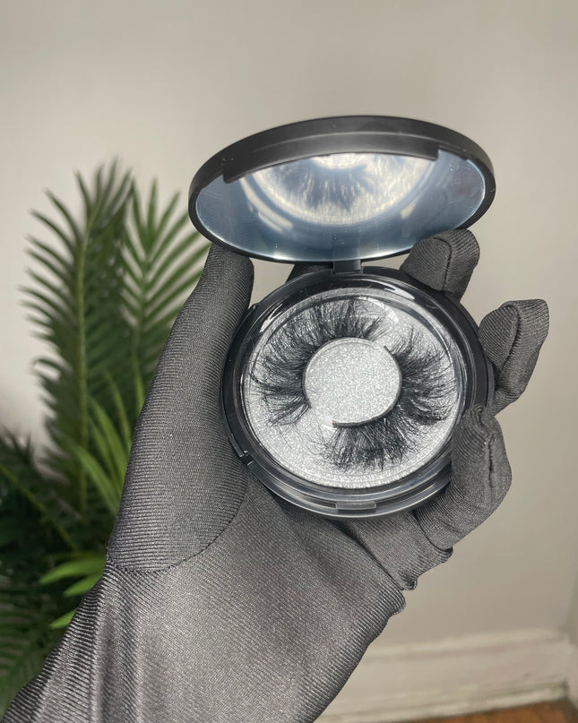 "Obsesses" 25MM Fluffy Dramatic Faux Lashes